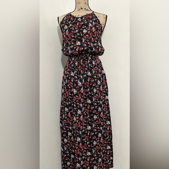Universal Thread Womans Black Red Floral Maxi Dress Size M - Picture 3 of 8